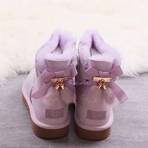 UGG Short Bailey Bow + Custom Lockets